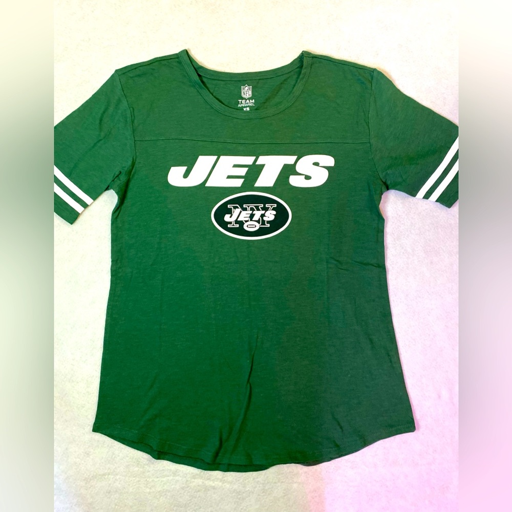 NFL Jets Team T-shirt White Logo Size XS Sports *Like New* Green